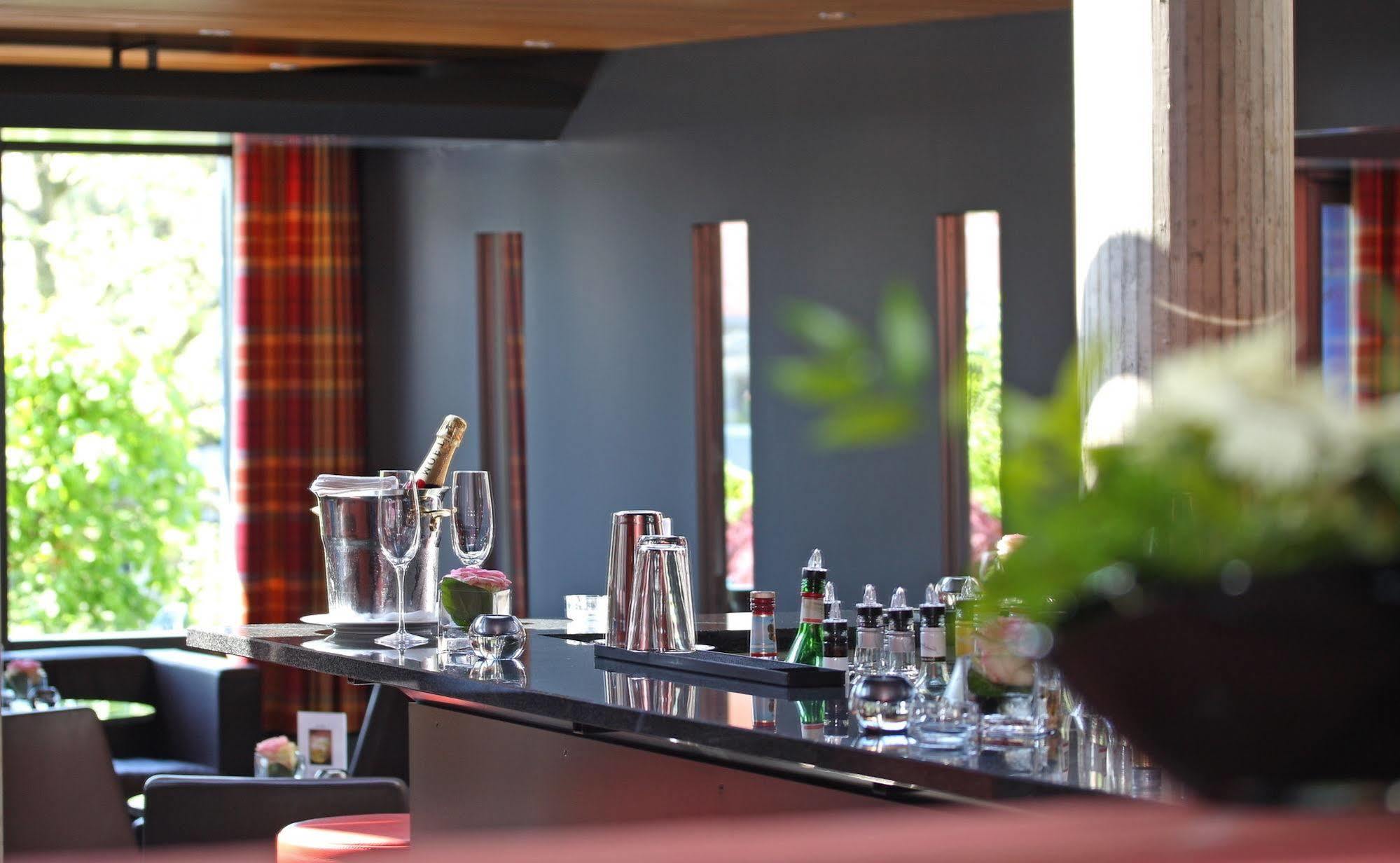 Wellness Hotel Tenedo - Thermalquellen Resort Bad Bad Zurzach Екстериор снимка