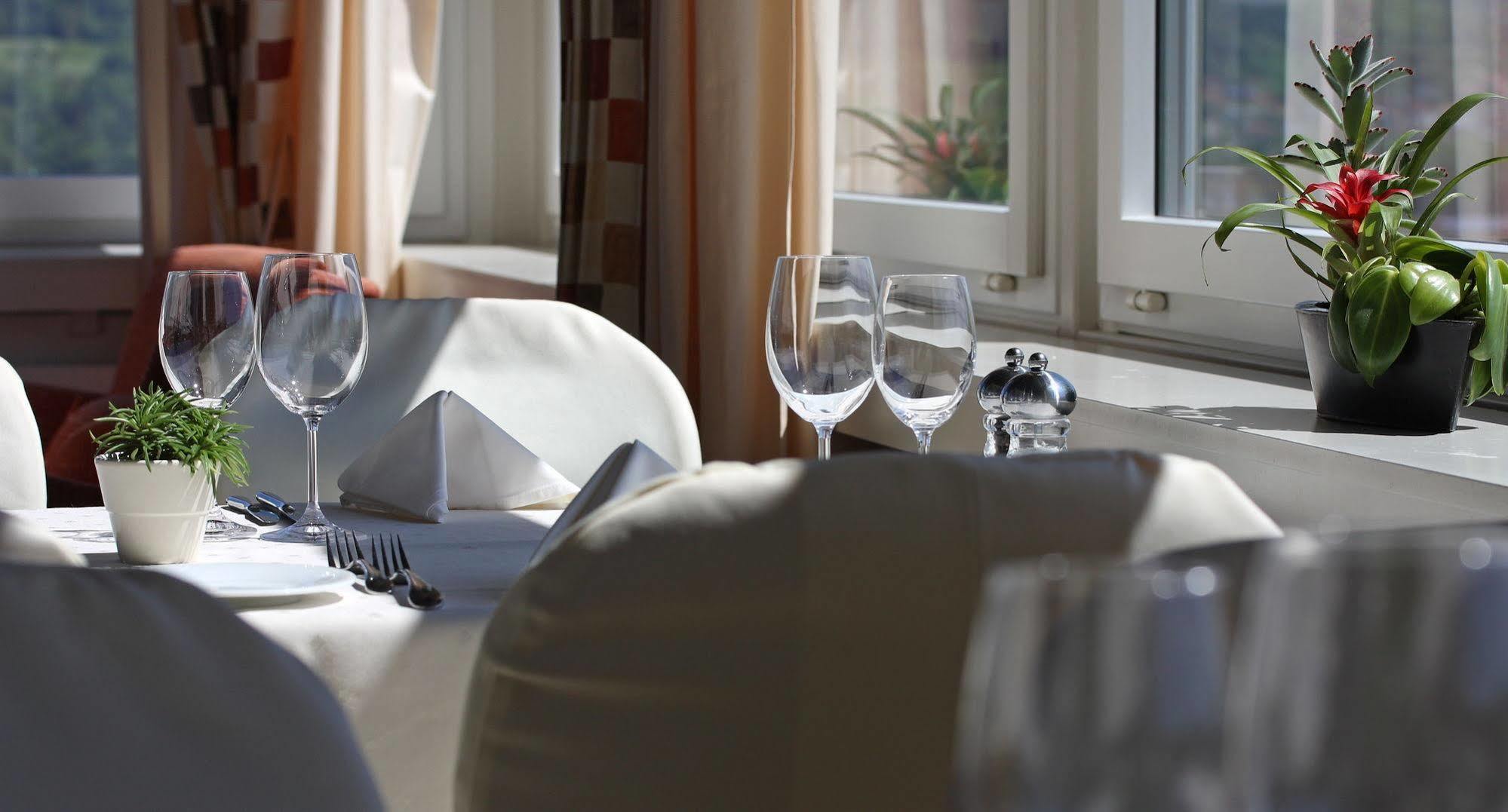 Wellness Hotel Tenedo - Thermalquellen Resort Bad Bad Zurzach Екстериор снимка